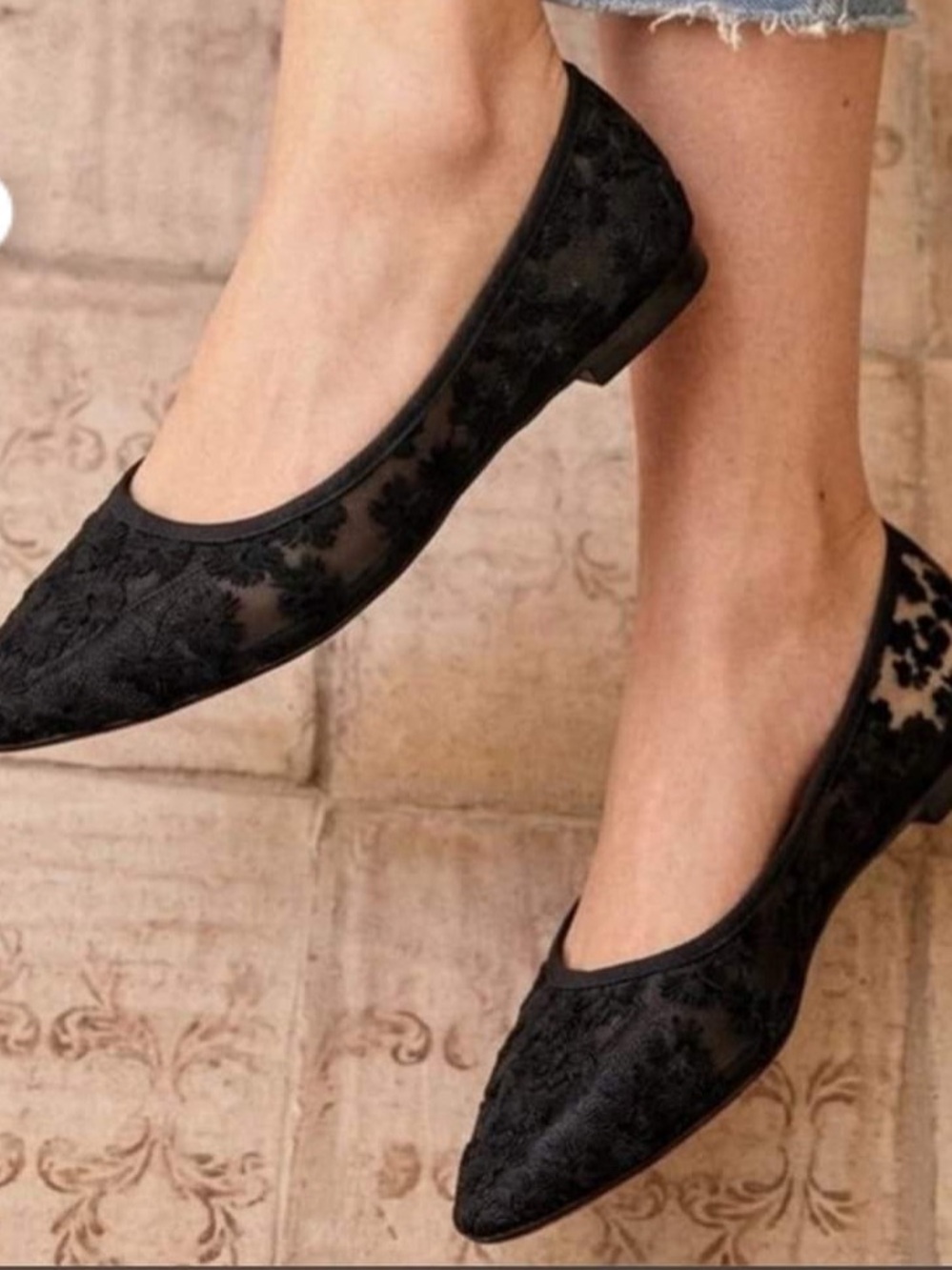 torrid Black Elegant all over Lace Almond Toe Flats Size 9 W